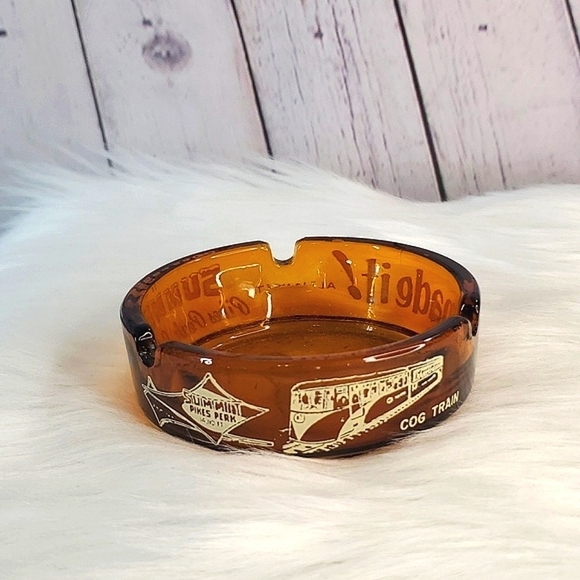 Vintage Amber Glass Pikes Peak Hiking Colorado Collectible Ashtray 3.5" - Picture 7 of 10